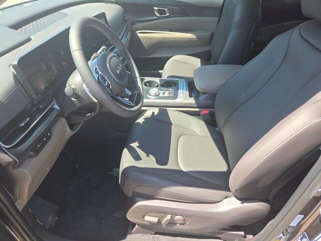 new 2025 Kia Carnival Hybrid car, priced at $40,863