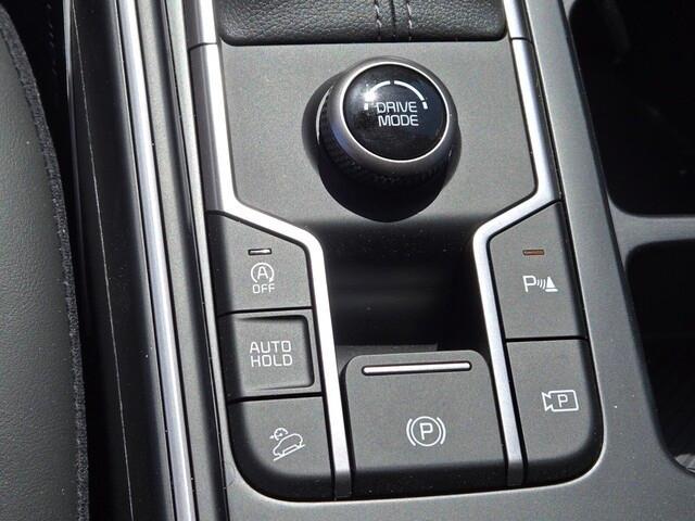 new 2025 Kia Sorento car, priced at $37,915