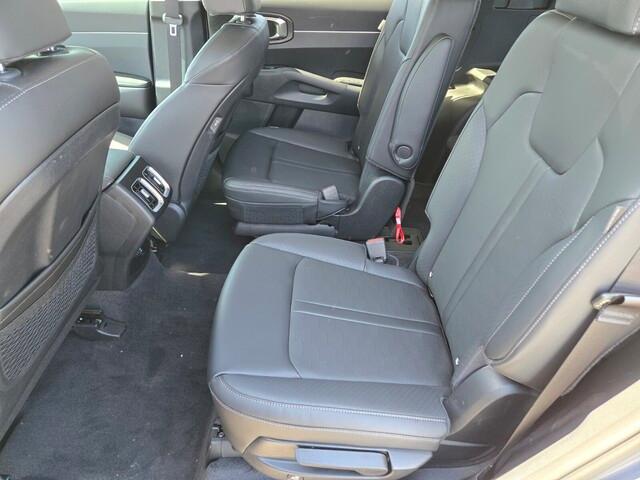 new 2025 Kia Sorento car, priced at $37,915