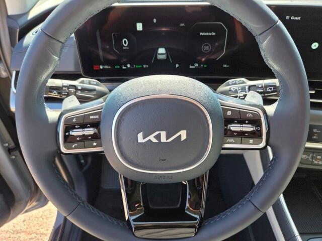 new 2026 Kia Carnival Hybrid car, priced at $53,925