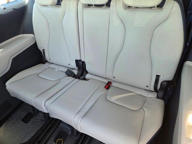 new 2026 Kia Carnival Hybrid car, priced at $53,925