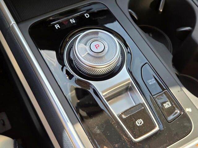 new 2026 Kia Carnival Hybrid car, priced at $53,925