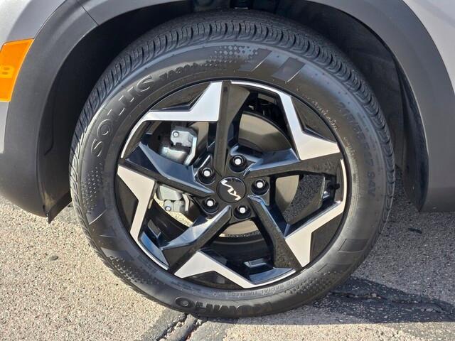 used 2025 Kia Seltos car, priced at $24,500