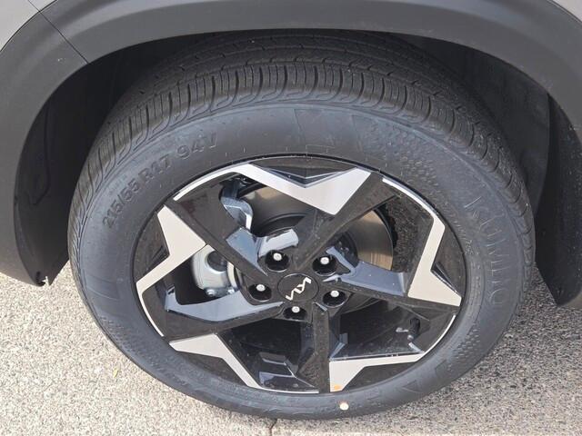 new 2025 Kia Seltos car, priced at $24,275