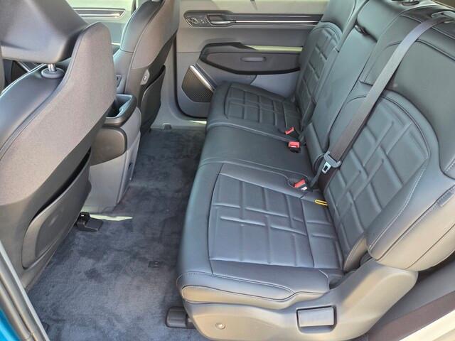 new 2026 Kia EV9 car, priced at $61,290