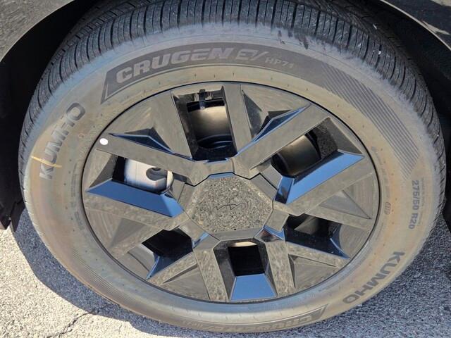 new 2026 Kia EV9 car, priced at $61,290