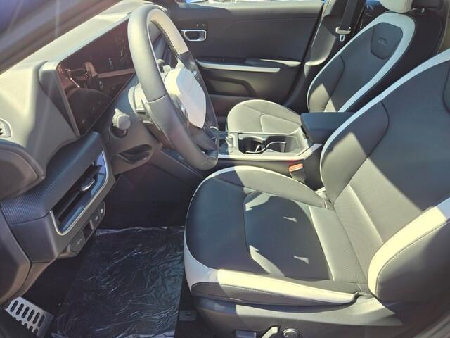 new 2025 Kia K4 car, priced at $29,993