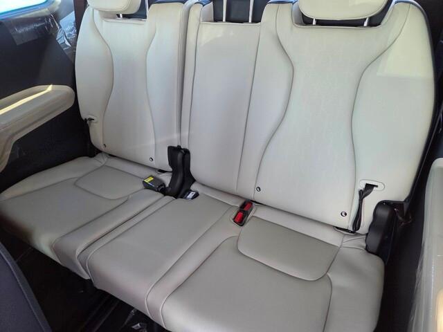 new 2026 Kia Carnival Hybrid car, priced at $48,290