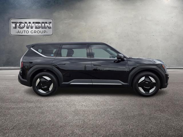 used 2024 Kia EV9 car, priced at $39,990