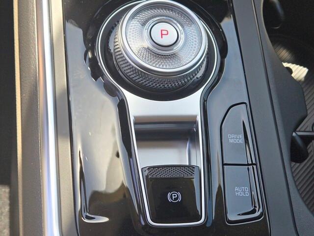 new 2025 Kia Carnival Hybrid car, priced at $43,030