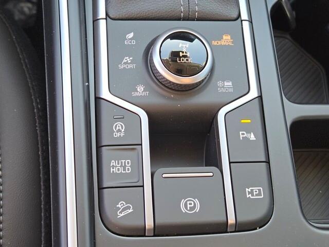 new 2025 Kia Sorento car, priced at $35,335