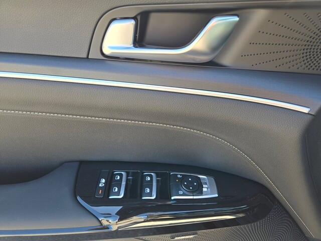 new 2025 Kia K5 car, priced at $30,077