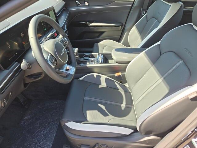new 2025 Kia K5 car, priced at $30,077