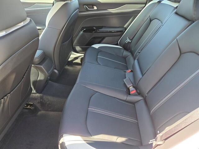 new 2025 Kia K5 car, priced at $30,077