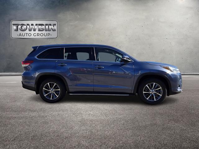 used 2018 Toyota Highlander car, priced at $20,990
