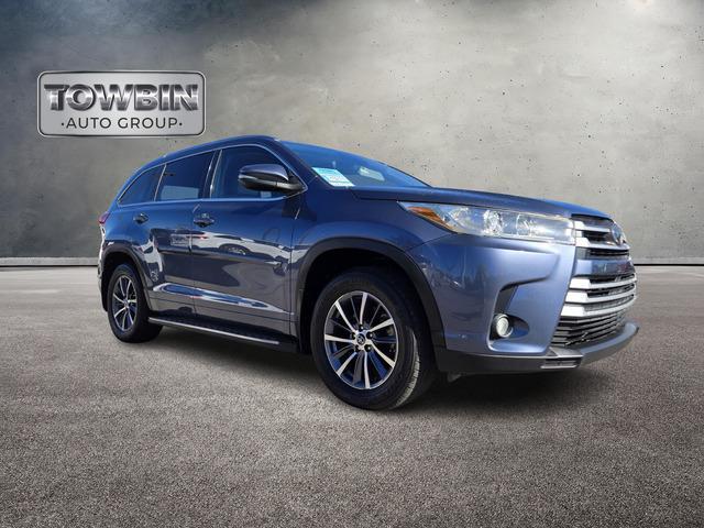 used 2018 Toyota Highlander car, priced at $20,990