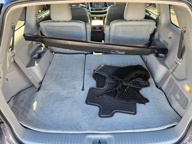 used 2018 Toyota Highlander car, priced at $20,990