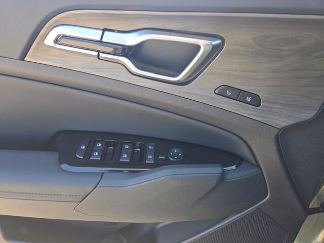 new 2025 Kia Sportage Plug-In Hybrid car, priced at $44,521