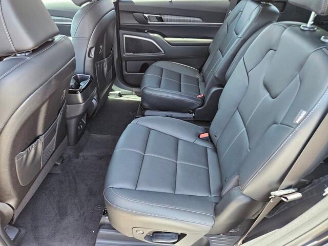 new 2025 Kia Telluride car, priced at $43,862