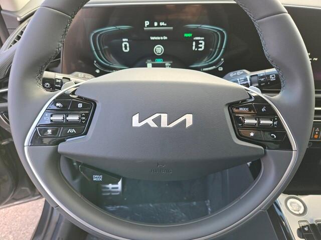 new 2025 Kia Niro car, priced at $33,121
