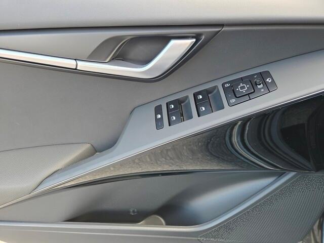 new 2025 Kia Niro car, priced at $33,121