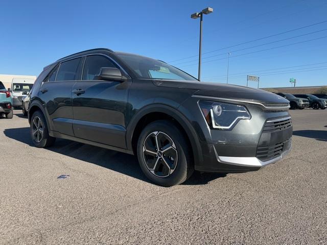 new 2025 Kia Niro car, priced at $30,686