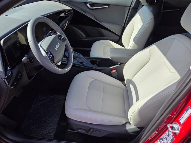 new 2025 Kia Niro car, priced at $29,833