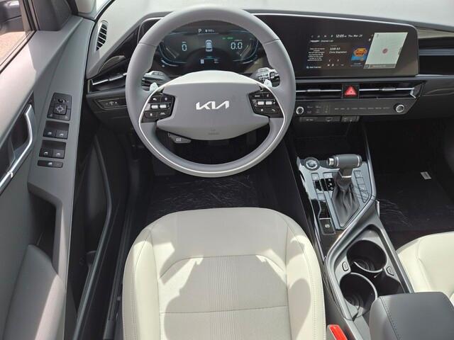 new 2025 Kia Niro car, priced at $29,686