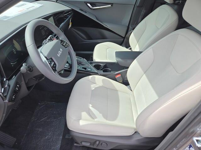 new 2025 Kia Niro car, priced at $30,686