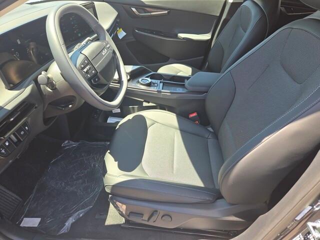 new 2025 Kia EV6 car, priced at $43,289