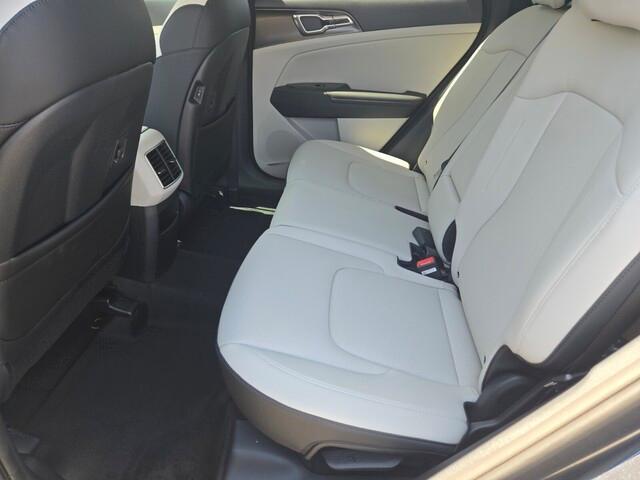 new 2025 Kia Sportage car, priced at $31,654