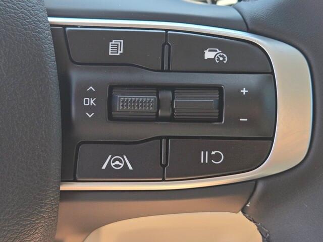 new 2025 Kia Sportage car, priced at $31,654