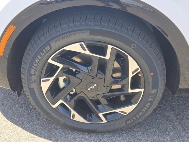 new 2025 Kia Sportage car, priced at $34,784