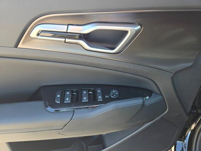 new 2025 Kia Sportage car, priced at $29,344