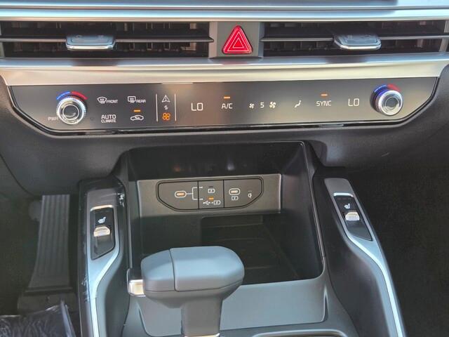 new 2025 Kia Sorento car, priced at $38,402