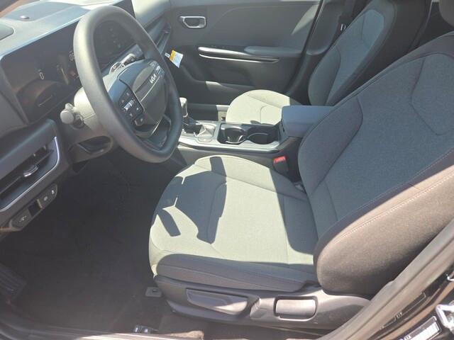 new 2025 Kia K4 car, priced at $23,303