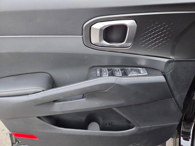 new 2025 Kia Sorento car, priced at $28,380