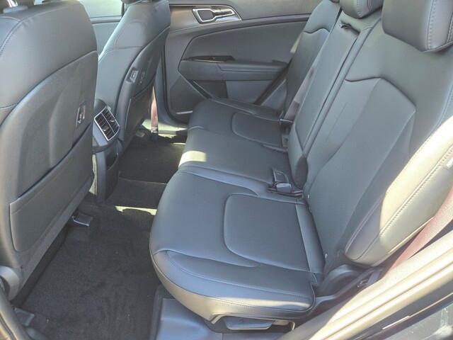 new 2025 Kia Sportage car, priced at $28,918