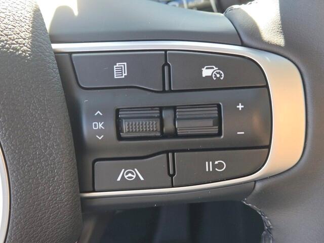 new 2025 Kia Sportage car, priced at $28,918