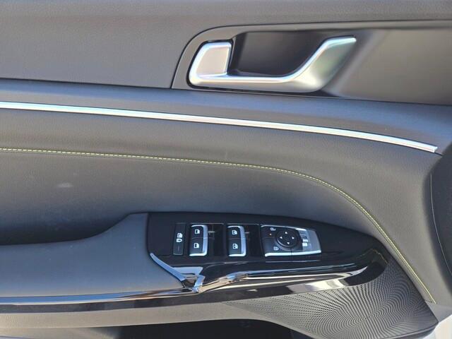 new 2025 Kia K5 car, priced at $33,368
