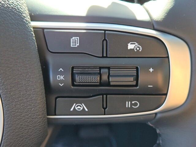 new 2025 Kia Sportage car, priced at $30,626