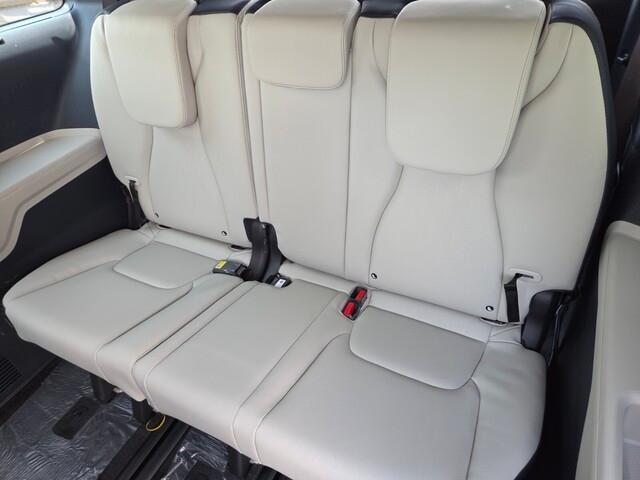 new 2026 Kia Carnival Hybrid car, priced at $49,790