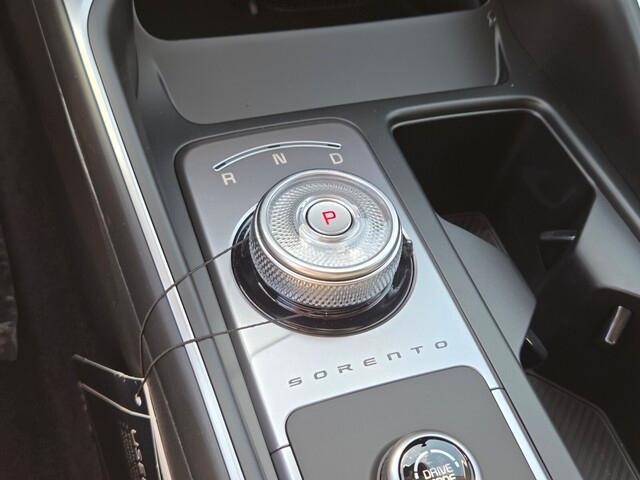 new 2025 Kia Sorento Hybrid car, priced at $34,870