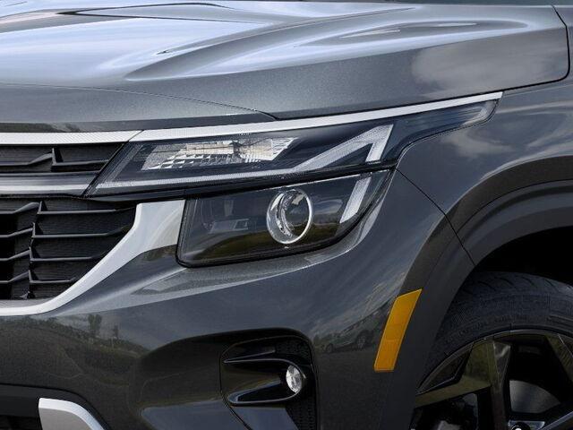 new 2026 Kia Seltos car, priced at $27,556