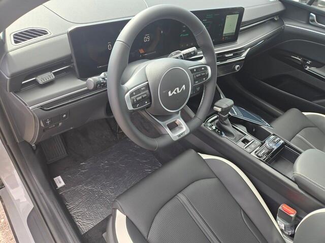 new 2025 Kia K5 car, priced at $28,594