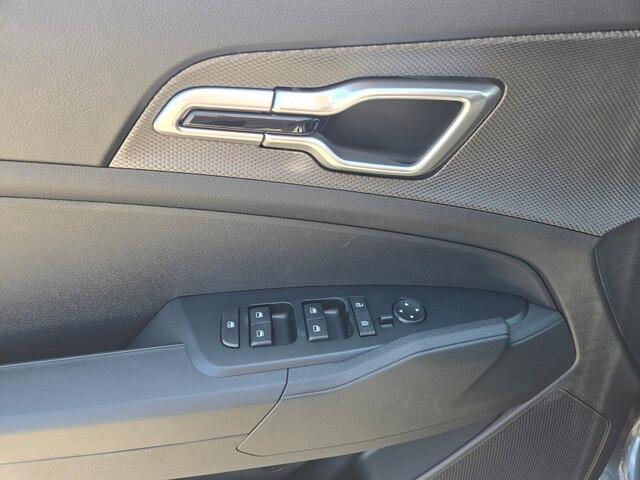 new 2025 Kia Sportage Hybrid car, priced at $30,294