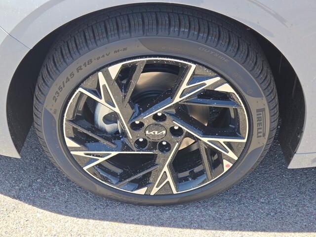 new 2025 Kia K5 car, priced at $28,594