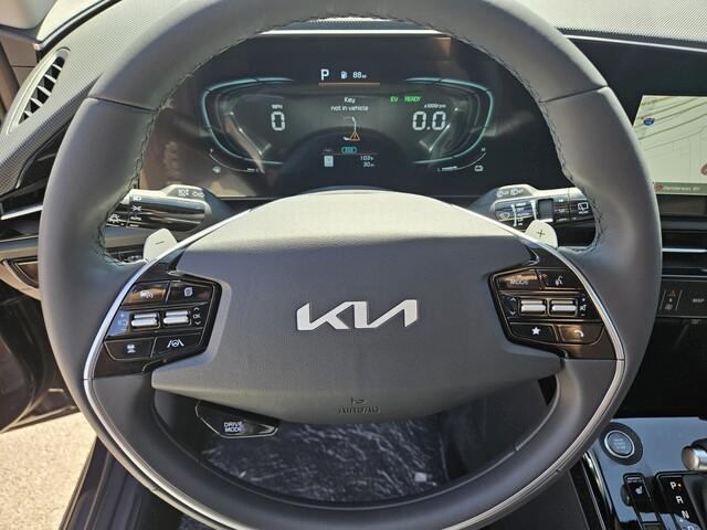 new 2025 Kia Niro car, priced at $29,390