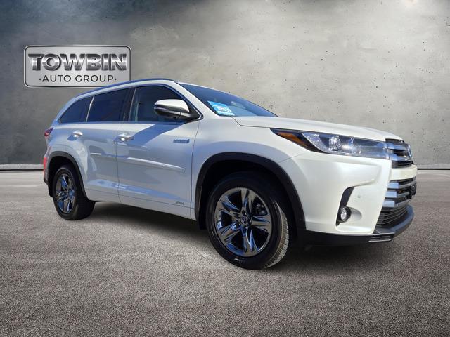 used 2019 Toyota Highlander Hybrid car, priced at $32,890