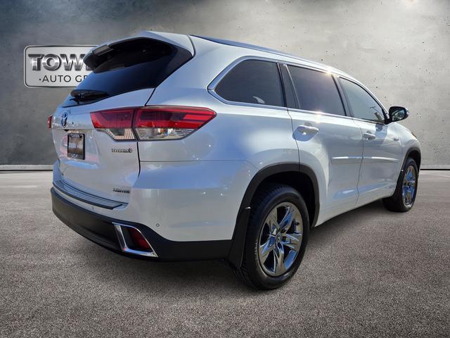 used 2019 Toyota Highlander Hybrid car, priced at $32,890